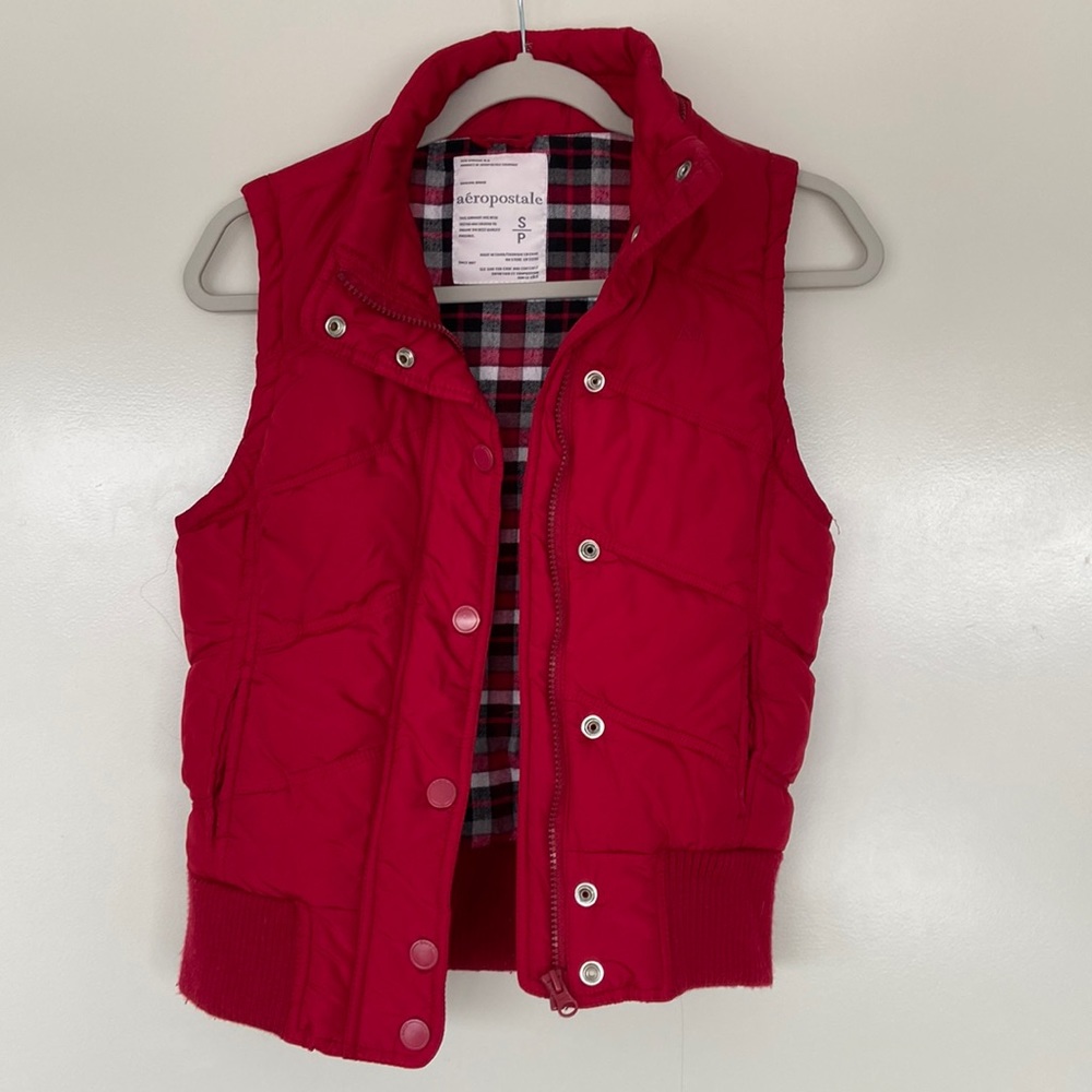 Aeropostale Red Puffer Vest Gilet